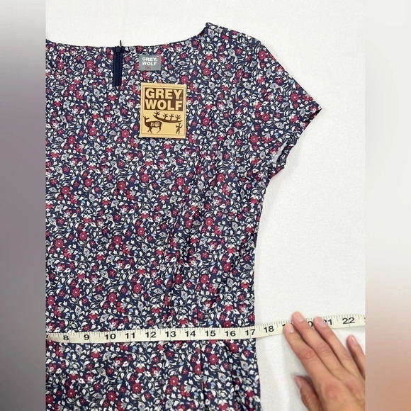 GREY WOLF Women’s Short Sleeve Fit & Flare European Polish Brand‎ Navy Floral 10 - Picture 11 of 13
